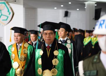 Wisuda Ke-VIII