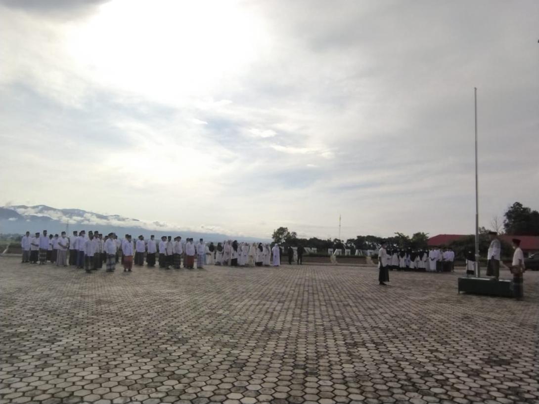 Proses Upacara Hari Santri Nasional Tahun 2021